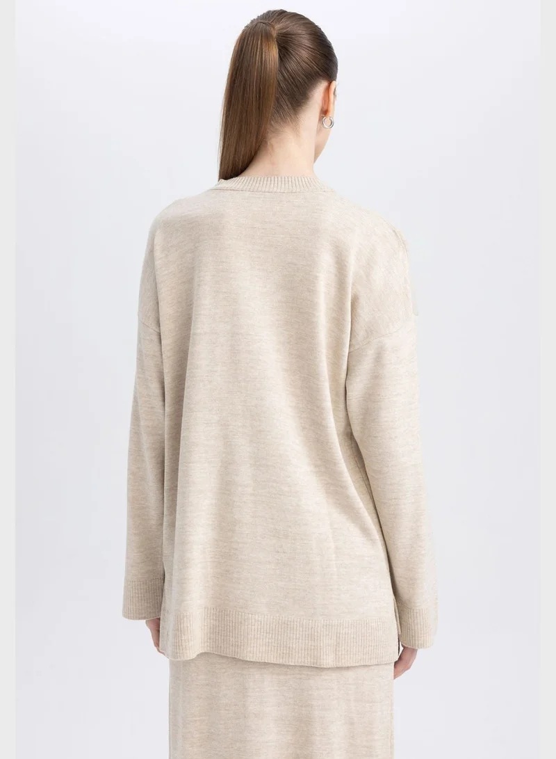 ديفاكتو تيشيرت بفتحة رقبة دائرية